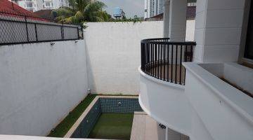 Gambar 4 Rumah luxe Furnished Permata Hijau