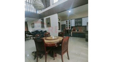 Gambar 3 Dijual Rumah Bagus 2 Lantai di Kemang Pratama, Bekasi SHM 