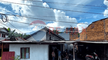 Gambar 1 Rumah di daerah Kebayoran Lama, Jakarta Selatan