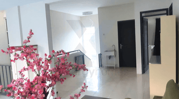 Gambar 2 Rumah Dijual SHM 2 Lantai Furnished di Kota Baru Parahyangan Bandung