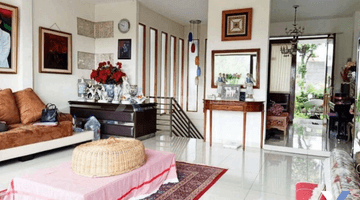 Gambar 2 Rumah 2 Lantai SHM Semi Furnished View Bagus Udara Sejuk Lokasi Strategis di Ciwaruga Bandung