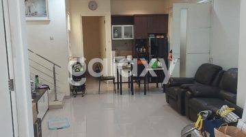 Gambar 5 Rumah Full Furnished 2 Lt Dharma Indah Regency