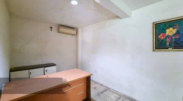 Gambar 5 Ruang Usaha di Apartement Brawijaya, 3 M, Uk 151