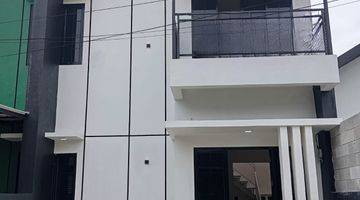 Gambar 1 Rumah Modern Minimalis Brand New House di Ciputat