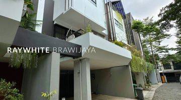 Gambar 1 Townhouse dalam Cluster Lingkungan Tenang Area Bangka Kemang