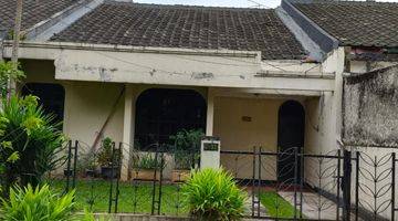 Gambar 5 Rumah lokasi depan taman di bintaro