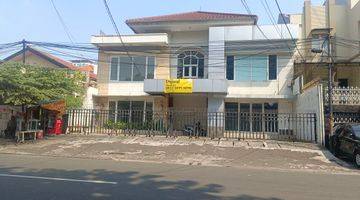 Gambar 1 Tebet Rumah Kantor ex klinik kecantikan area usaha kantor coffee shop jalan utama Tebet Barat Jakarta Selatan 