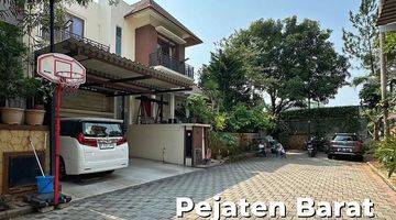 Gambar 2 Rumah  Exclusive dalam Townhouse di Pejaten Jakarta Selatan