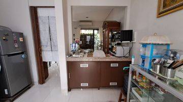 Gambar 2 Rumah 2 lantai nyaman ,tenang masih banyaknya pohon disekitarnya,keamanan one system' 