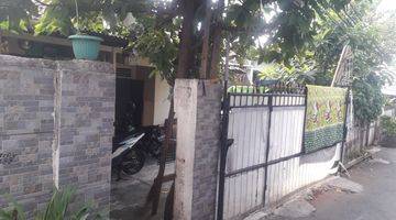 Gambar 1 Rumah Dihitung Tanah Dijual Di Jakarta Timur, Lokasi Yang Bagus.