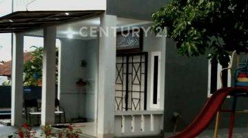 Gambar 3 VILLA MURAH DENGAN SWIMMING POOL DI CARINGIN BOGOR