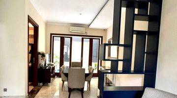 Gambar 4 Rumah Siap Huni Full Furnished bomus indoor pool  di Pejaten Barat