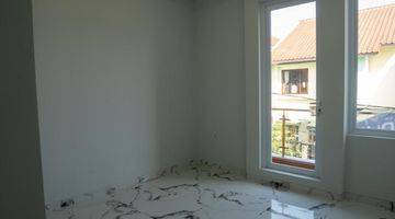 Gambar 5 Dijual Rumah 2 Lantai di Gading Imperial, Kelapa Gading