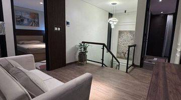 Gambar 2 Rumah 2 Lantai Bagus Furnished SHM di Sinduharjo, Sleman