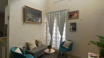 Gambar 5 Rumah 2 Lantai Bagus Furnished SHM di Jl. Perum Puri Kahyangan, Maguwoharjo, Sleman