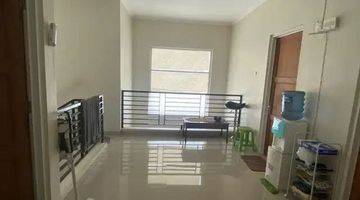 Gambar 4 Rumah 2 Lantai Bagus Furnished SHM di Jl. Perum Puri Kahyangan, Maguwoharjo, Sleman