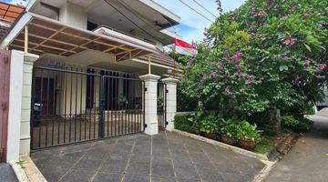 Gambar 1 Good Deal! Rumah Dalam Cluster Di Pondok Indah Shm