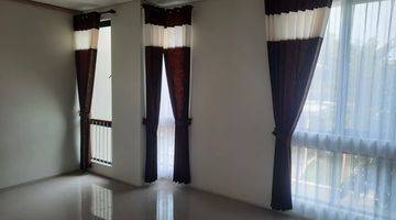 Gambar 1 rumah minimalis surabaya barat north west lake