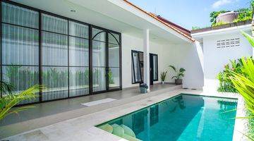 Gambar 1 Yearly Rental Brand New Modern 2 BR Villa in Seminyak