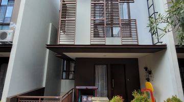 Gambar 1 Rumah 3 lantai Greenwich Park, Cluster Whelford BSD City