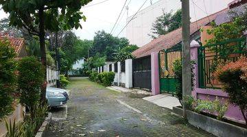 Gambar 1 Rumah Mewah Nyaman di Jalan Mawar. Pondok Aren