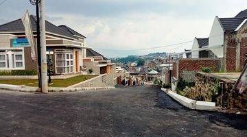 Gambar 3 Rumah Dijual Furnished Daerah Ujung Berung Bandung