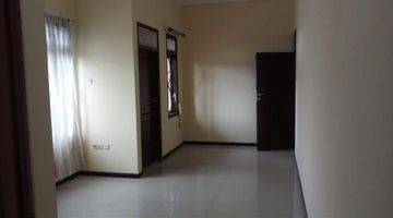 Gambar 3 Dijual rumah bagus di Bumi Tunggulwulung Indah di Lowokwaru, dekat kampus Universitas Brawijaya, UMM, Polinema, dalam perumahan one gate system
