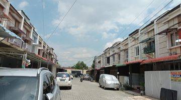 Gambar 5 Dijual Cepat Rumah 3 Lantai di Komplek Greenville Medan Helvetia