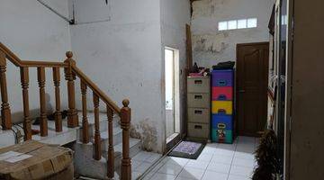 Gambar 4 Dijual Cepat Rumah 3 Lantai di Jl. Stasiun Dalam Kota Medan