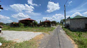 Gambar 5 Barat Jakal Km 8, Peruntukan Rumah Mewah, View Merapi