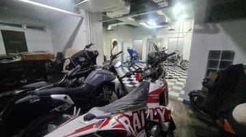 Gambar 2 Dijual Bangunan ex Showroom Moge Bengkel Jakarta Selatan, Radio Dalam