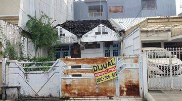 Gambar 1 Rumah Tua janur hijau