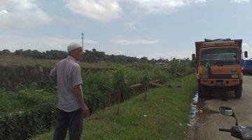 Gambar 1 Tanah di Kawasan industri 10 hectare SHM