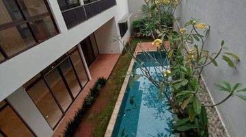 Gambar 2 For Rent Townhouse Besar 2Lantai Di Pondok Indah Jakarta Selatan