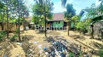 Gambar 2 RUMAH TANAH LUAS DI YAYASAN I PALEMBANG, DEKAT JM LEMABANG, PT PUSRI, SEKOLAH XAVERIUS, PASAR LEMABANG, PELABUHAN BOOM BARU, PULAU KEMARO