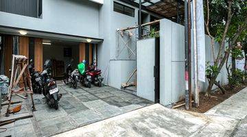 Gambar 5  Rumah Modern Tropical 3 Lantai Di Kemang Jakarta Selata 