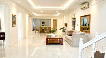 Gambar 3 Rumah Modern Classic 2 Lantai Full Furnished Bagus Kemang