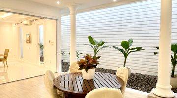 Gambar 5 Rumah Modern Classic 2 Lantai Full Furnished Bagus Kemang