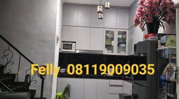 Gambar 5 Jual Cepat Rumah Siap Pake ! , 3  Lantai  Semi Full Furnish, Starategis