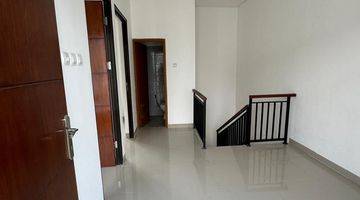 Gambar 5 Rumah Baru 2 Lantai harga 1 Lantai di Jakarta 