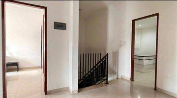 Gambar 4 For Sale Rumah Siang Huni 2 Lantai Dalam Townhouse Di Kemang,  Jaksel