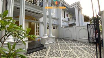 Gambar 1 Dijual Rumah Classic Luxury dengan Private Pool di Pesanggrahan