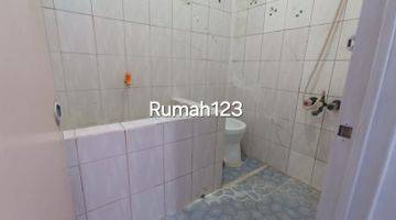 Gambar 2 *rumah 2 Lantai Harga Santai Di Pademangan, Jakarta Utara*