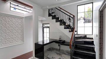 Gambar 2 Townhouse American Classic Di Tanah Baru Depok