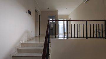 Gambar 3 Dijual Rumah Interior Semi Furnish 