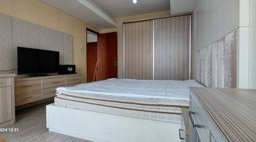 Gambar 5 Disewakan Apartement The Royale Springhill 1 BR Furnished Bagus Balkon Luas Dan Free Parkir 