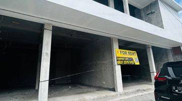 Gambar 4 Premium, Strategic Area For Your Business Opening 1 Unit Left Shophouse Ruko Ready For Rent 300 Million Yearly Nego. Second Floor It s The One Available Still Berawa 2 Minutes From Famous Berawa Beach