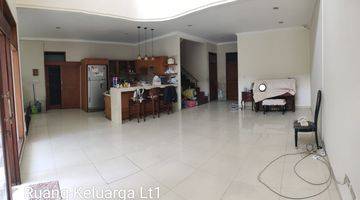 Gambar 5 Rumah 2 Lantai Bagus Semi Furnished di Taman Mimosa , Bandung