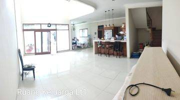 Gambar 1 Rumah 2 Lantai Bagus Semi Furnished di Taman Mimosa , Bandung