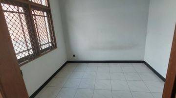 Gambar 1 Jual Rumah Tinggal 2 Lantai Siap Huni Antapani